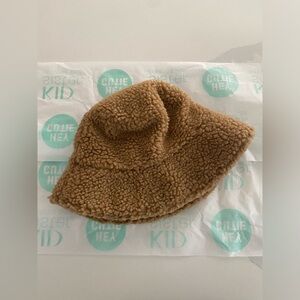 Lack of color bucket hat